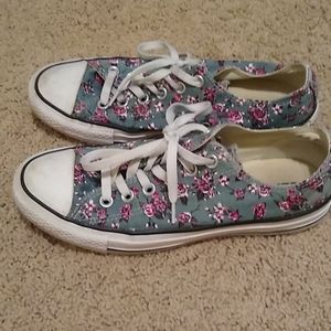 Floral pattern Converse Size 8